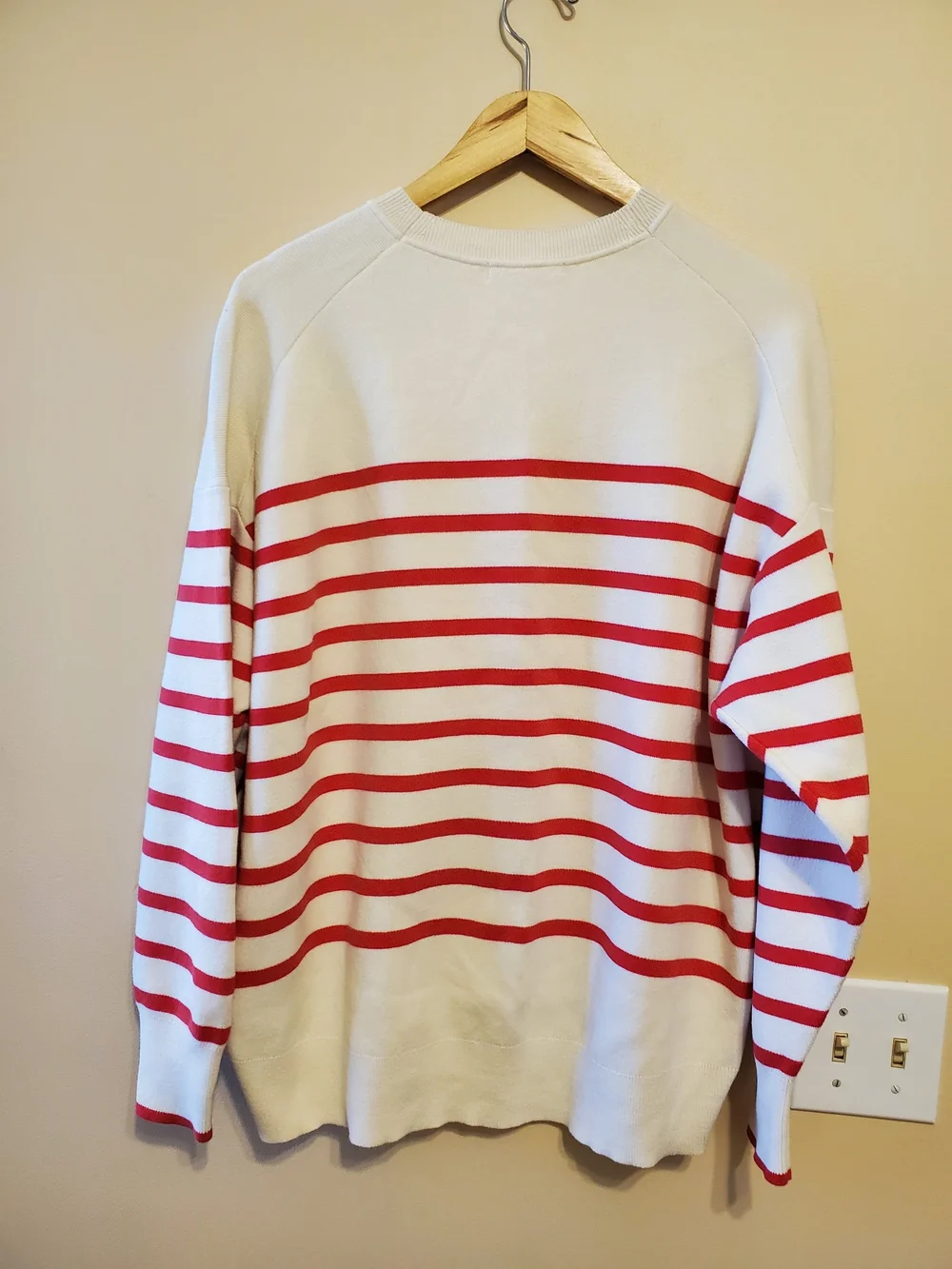 Uniqlo Crewneck Sweater with Red Stripes - Picture 3 of 9